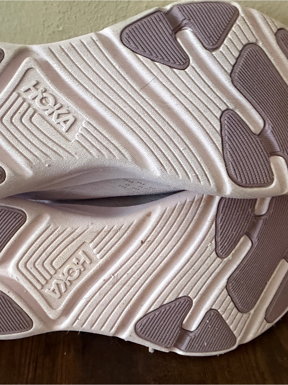 Hoka Women's Light Pink Athletic Running Shoes Solimar 2 Size 6 - Picture 7 of 9